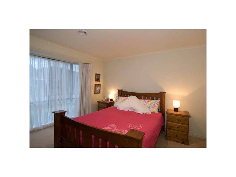 19 Cromford Crescent, Narre Warren South VIC 3805