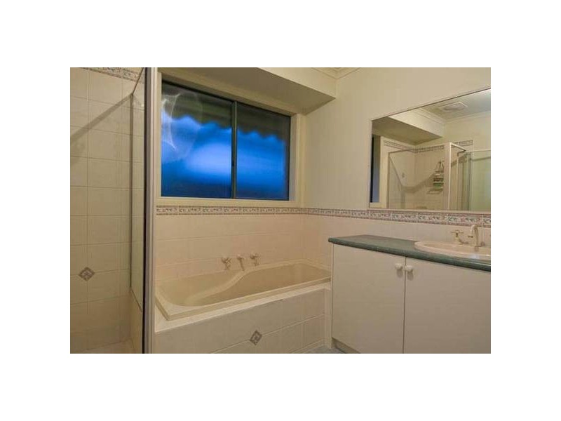 19 Cromford Crescent, Narre Warren South VIC 3805