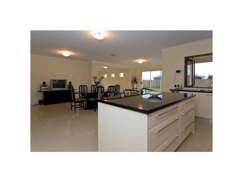 5 Holly Green Court, Narre Warren North VIC 3804