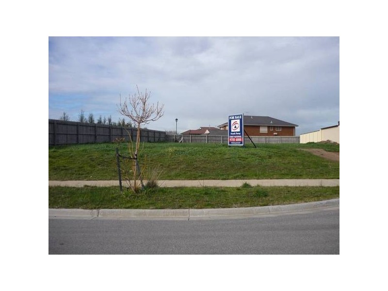 827 Torwood Close, Narre Warren VIC 3805
