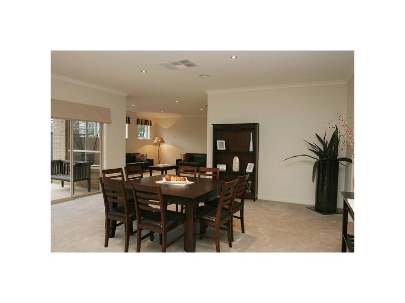 6 Lucerne Cirscuit, Pakenham VIC 3810