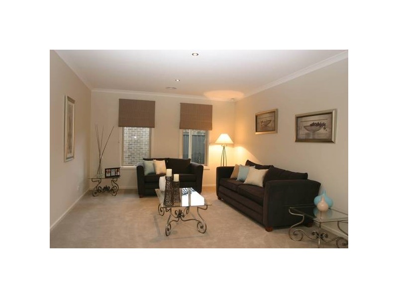 6 Lucerne Cirscuit, Pakenham VIC 3810