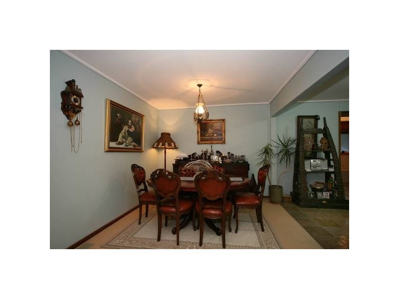 11 Sylvanwood Crescent, Narre Warren VIC 3805