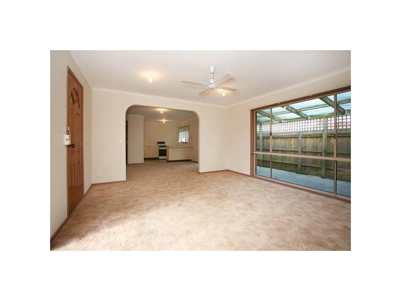 2/8 Aurea Court, Narre Warren VIC 3805