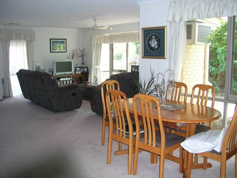 8 Garrett Court, Narre Warren VIC 3805