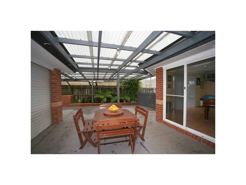 137 Fleetwood Drive, Narre Warren VIC 3805