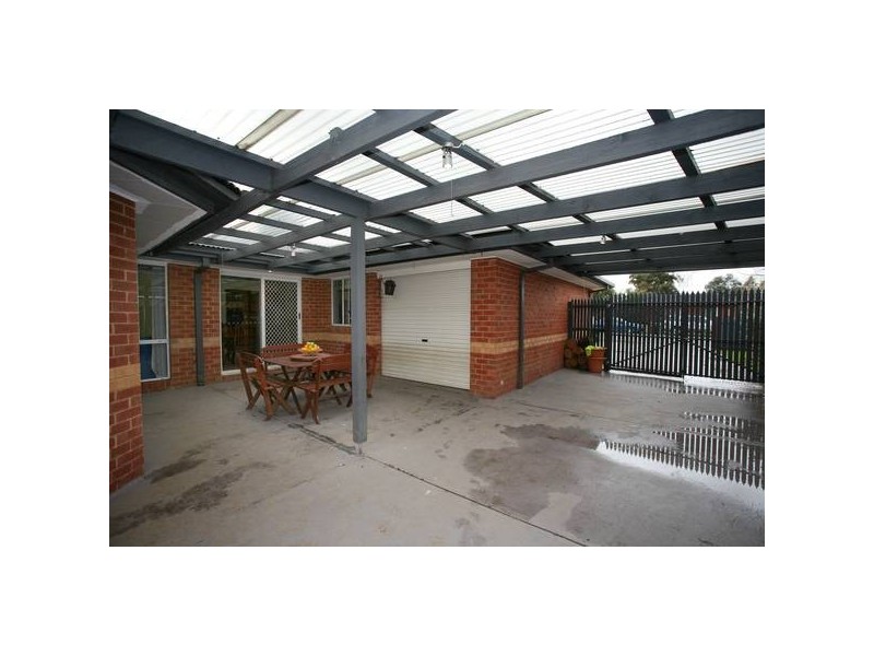 137 Fleetwood Drive, Narre Warren VIC 3805