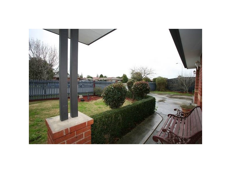 137 Fleetwood Drive, Narre Warren VIC 3805