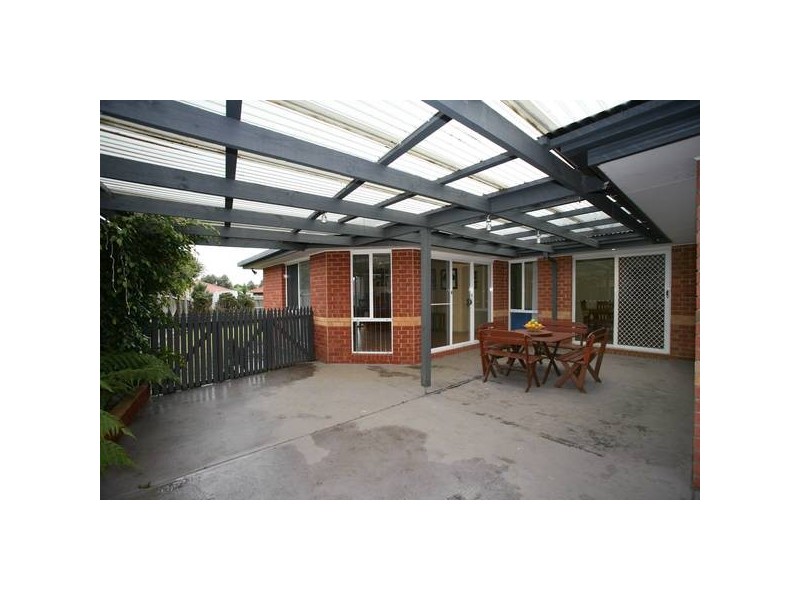 137 Fleetwood Drive, Narre Warren VIC 3805