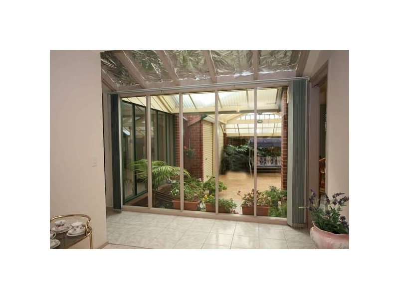 8 Buckingham Close, Narre Warren VIC 3805