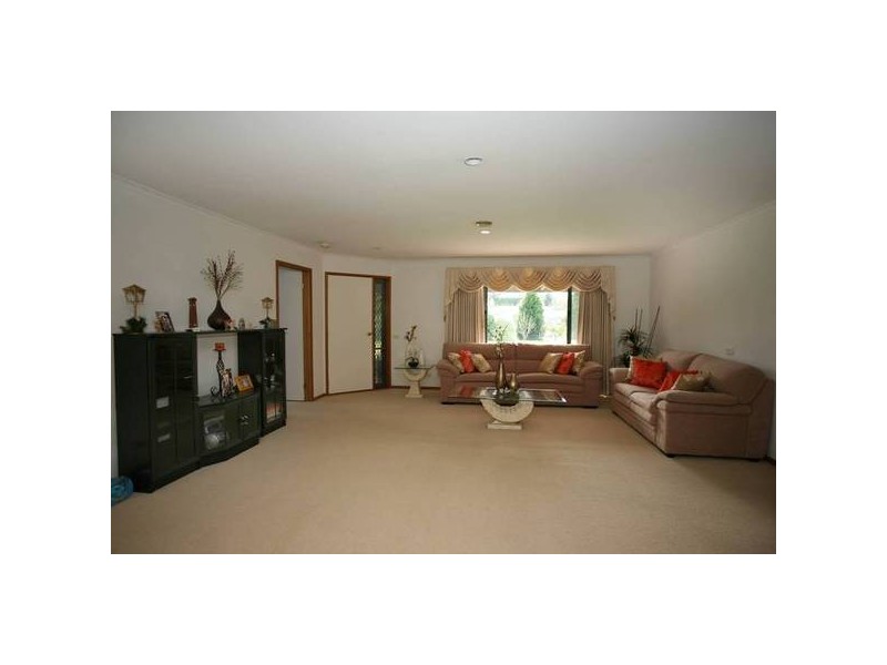 299 Belgrave Hallam Road, Narre Warren North VIC 3804