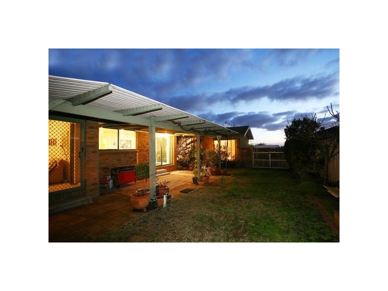 8 Daisy Court, Narre Warren South VIC 3805