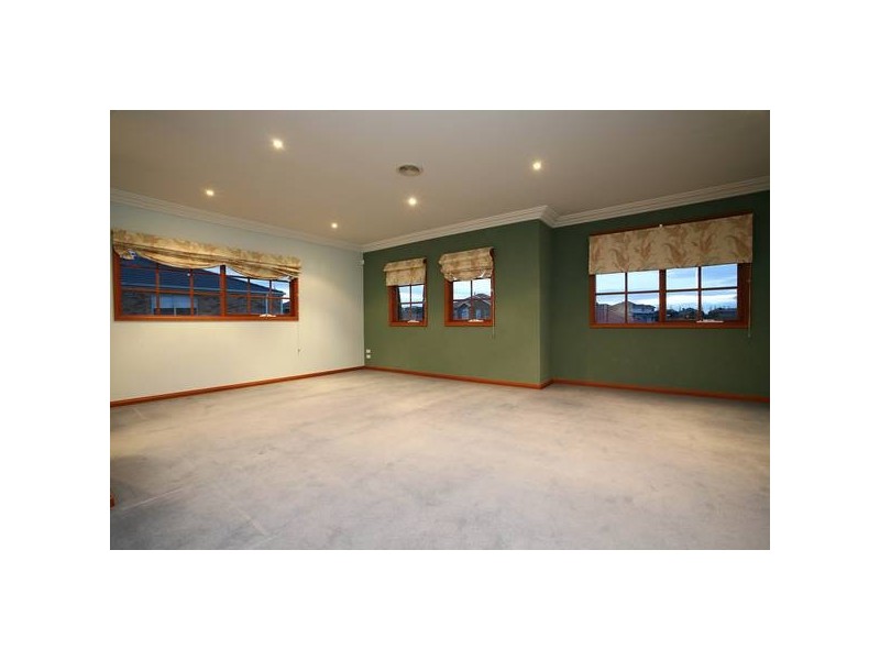 58 Berwick Springs Promenade, Narre Warren South VIC 3805