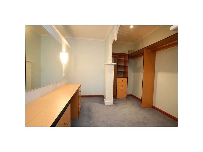 58 Berwick Springs Promenade, Berwick VIC 3806