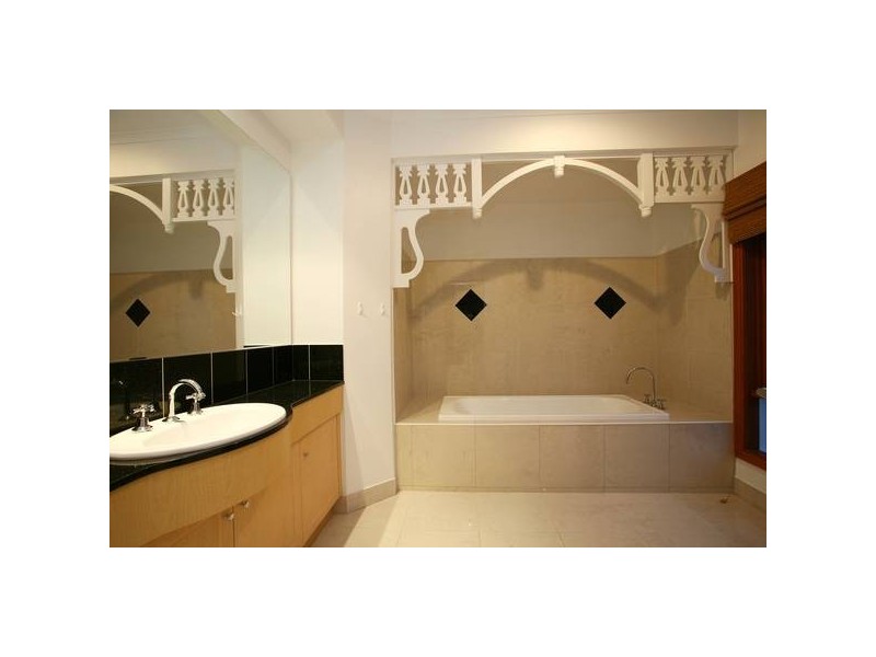 58 Berwick Springs Promenade, Berwick VIC 3806