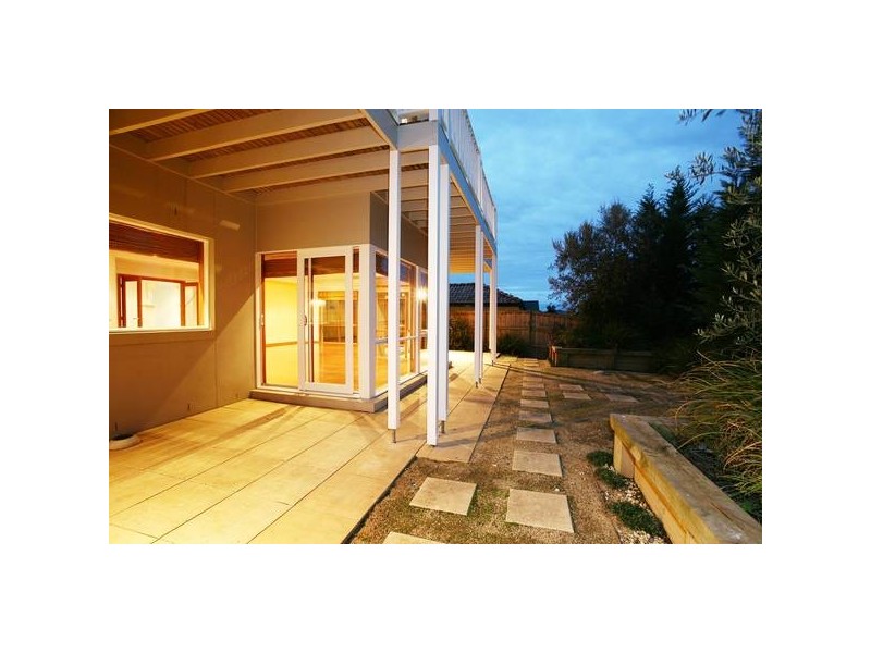 58 Berwick Springs Promenade, Berwick VIC 3806