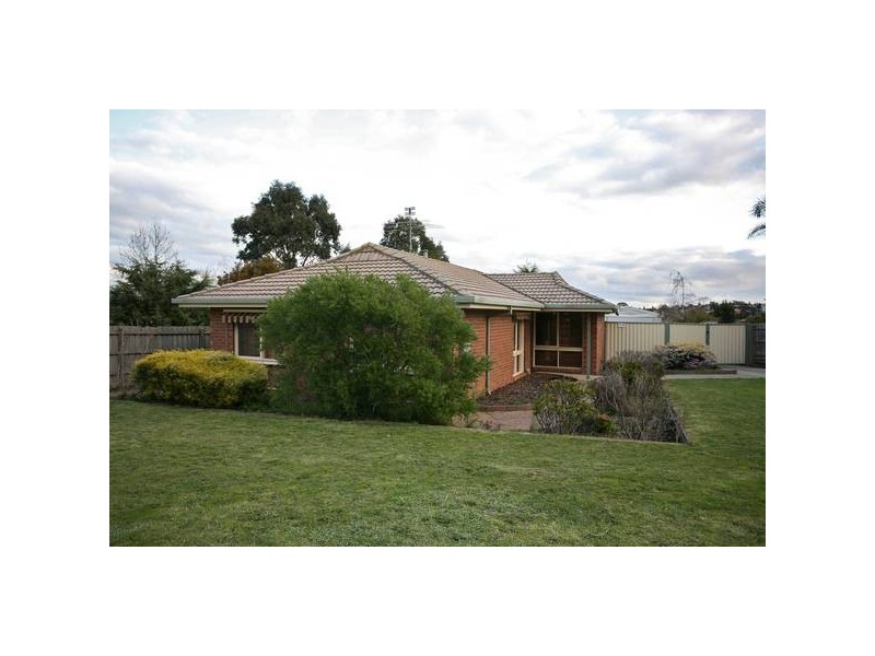 17 George Chudleigh Drive, Hallam VIC 3803