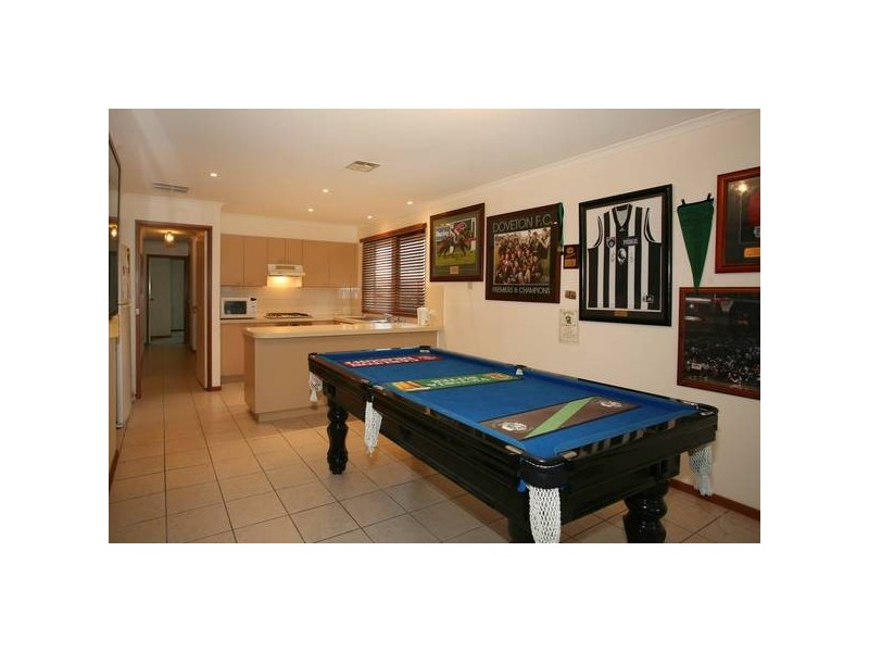 17 George Chudleigh Drive, Hallam VIC 3803