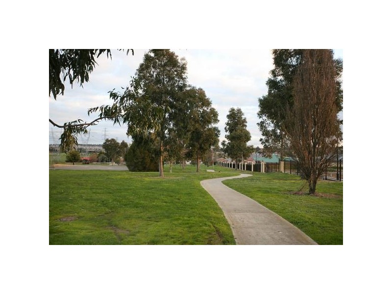 17 George Chudleigh Drive, Hallam VIC 3803