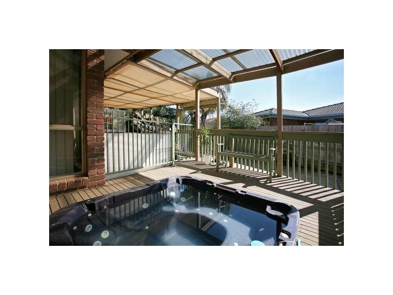 1 Miriam Close, Narre Warren VIC 3805