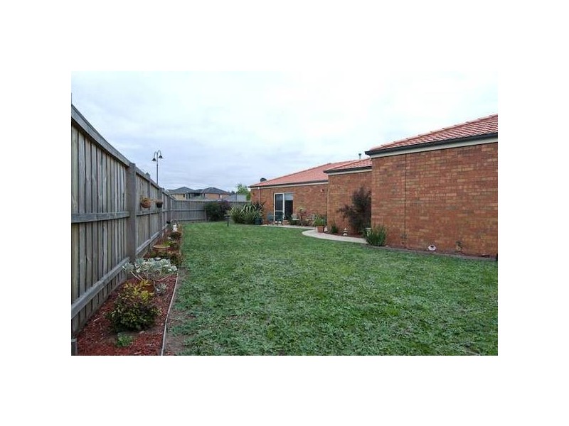 1 Carabeen Way, Lyndhurst VIC 3975