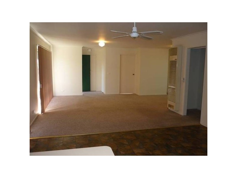 1/8 Aurea Court, Narre Warren VIC 3805