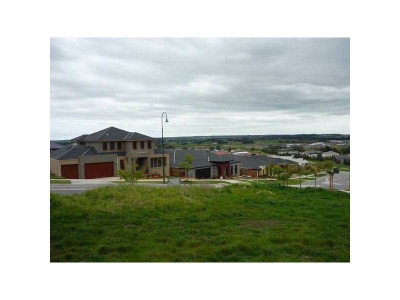 446 Viewgrand Drive, Berwick VIC 3806