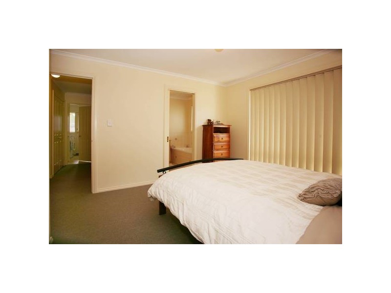 3/63 Cheviot Avenue, Berwick VIC 3806