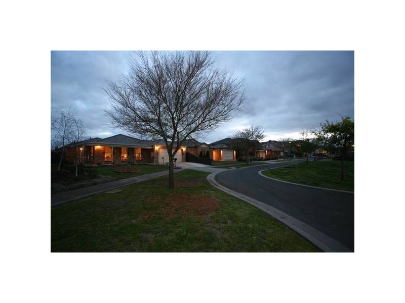 3 The Oval, Berwick VIC 3806