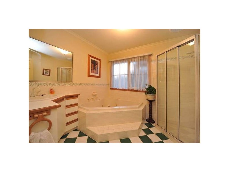 2 Sollya Court, Narre Warren VIC 3805