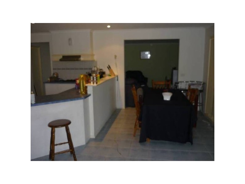 9 Hampshire Drive, Narre Warren VIC 3805