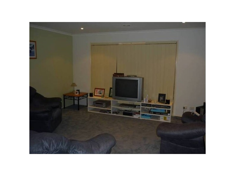 9 Hampshire Drive, Narre Warren VIC 3805