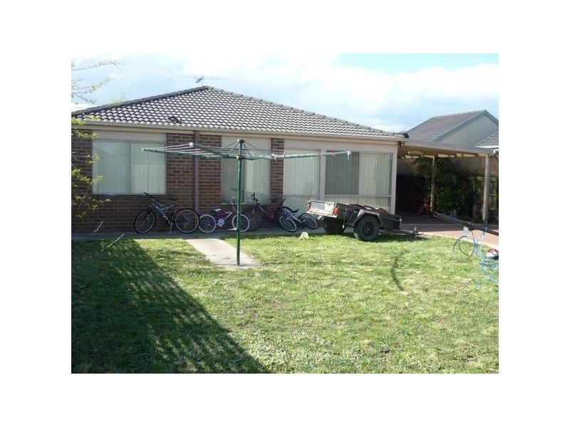 9 Hampshire Drive, Narre Warren VIC 3805