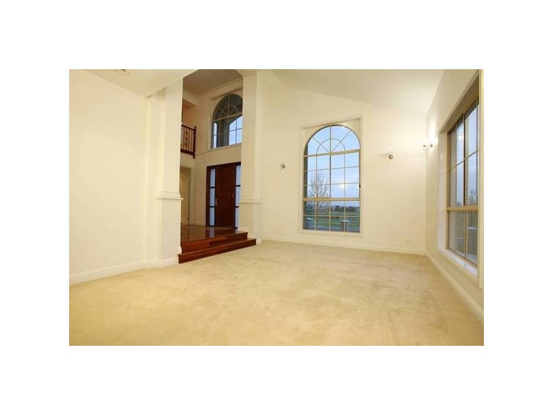 11 Oxford Court, Narre Warren South VIC 3805