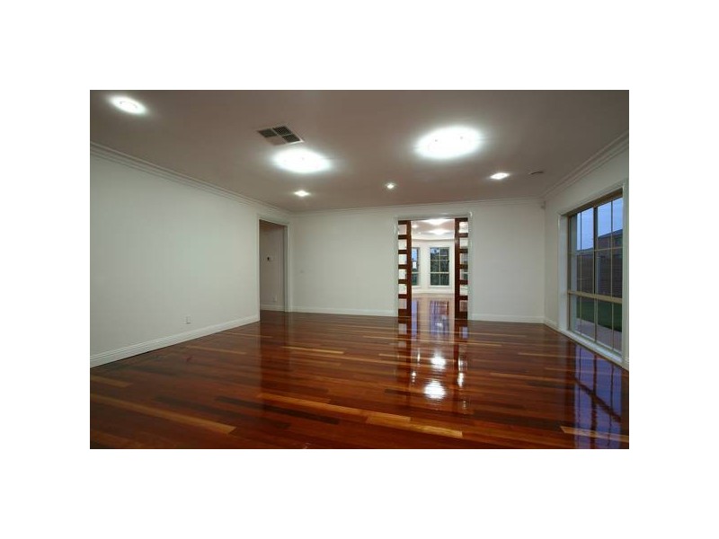 11 Oxford Court, Narre Warren South VIC 3805