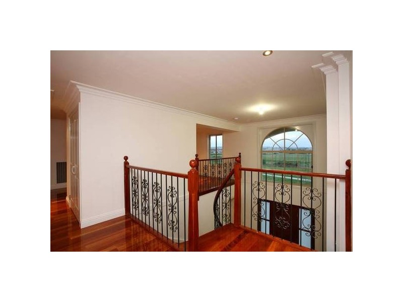 11 Oxford Court, Narre Warren South VIC 3805