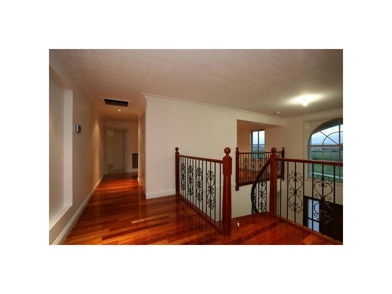 11 Oxford Court, Narre Warren South VIC 3805