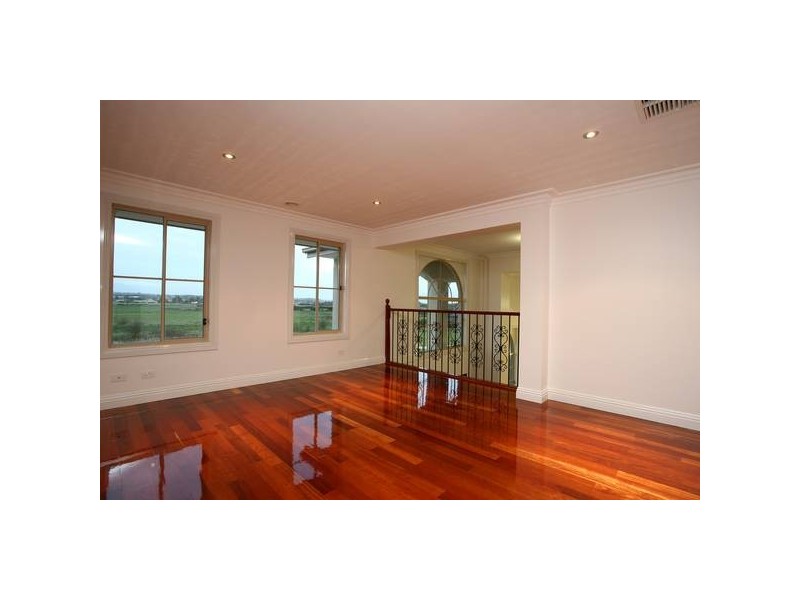 11 Oxford Court, Narre Warren South VIC 3805