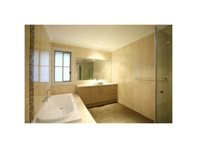 11 Oxford Court, Narre Warren South VIC 3805