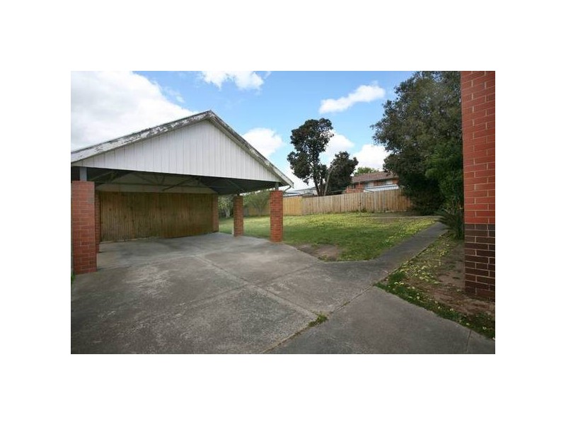 42 Charles Avenue, Hallam VIC 3803