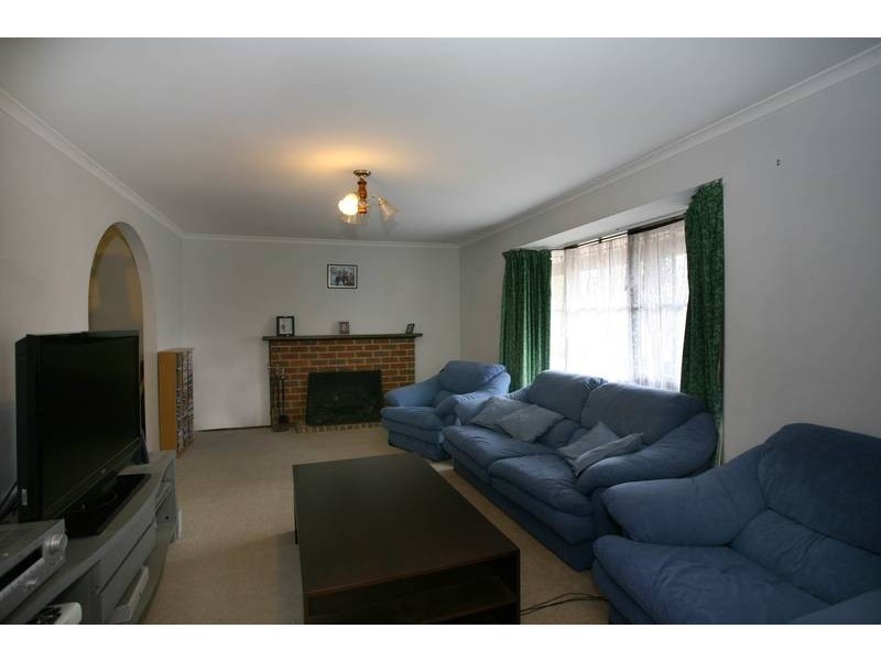 13 Howitt Court, Berwick VIC 3806