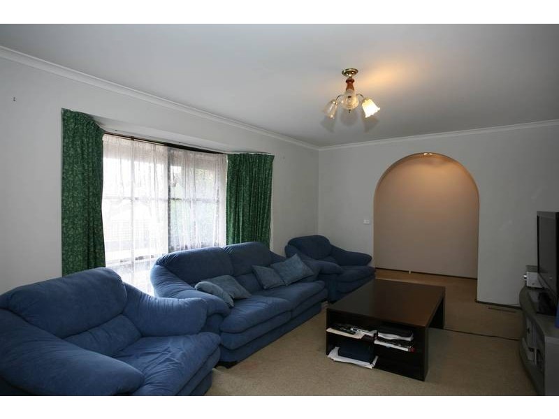 13 Howitt Court, Berwick VIC 3806