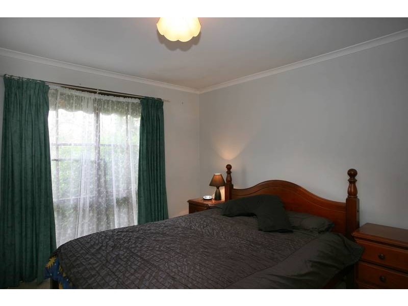 13 Howitt Court, Berwick VIC 3806