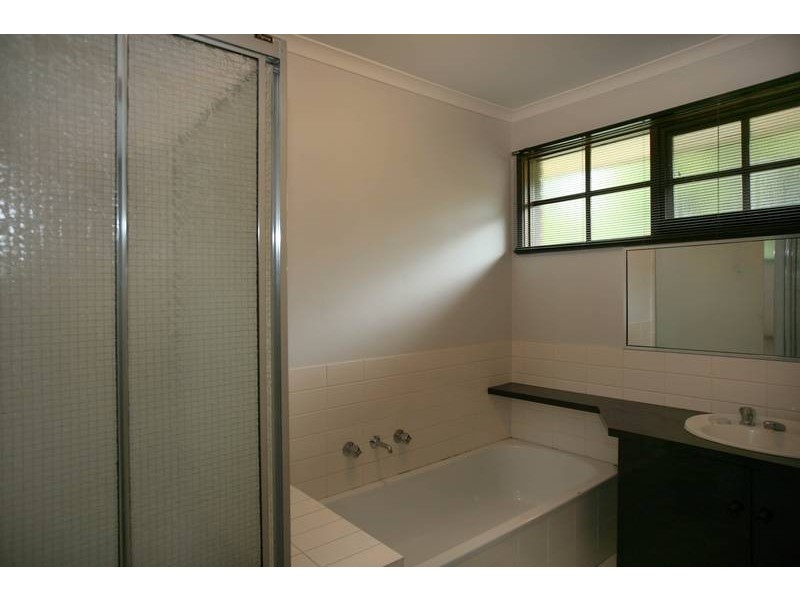 13 Howitt Court, Berwick VIC 3806