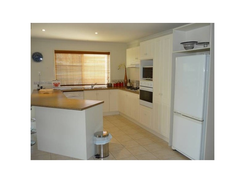 53 Sherwood Drive, Narre Warren South VIC 3805