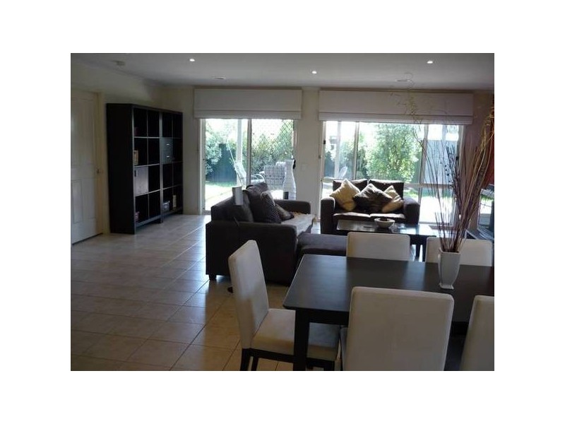 53 Sherwood Drive, Narre Warren South VIC 3805