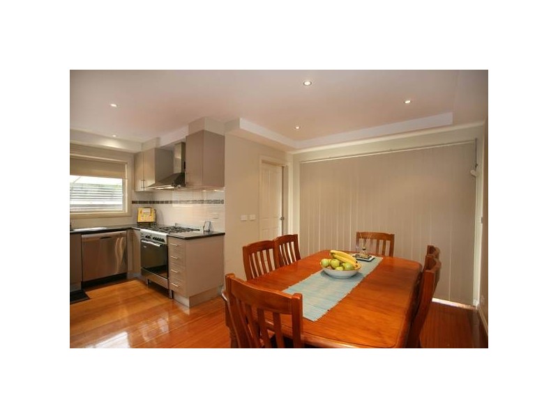 30 Fountain Drive, Narre Warren VIC 3805