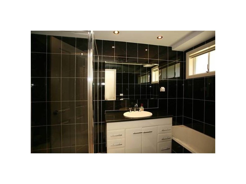 30 Fountain Drive, Narre Warren VIC 3805