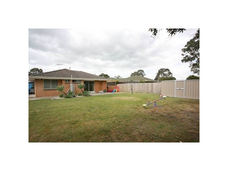 30 Fountain Drive, Narre Warren VIC 3805