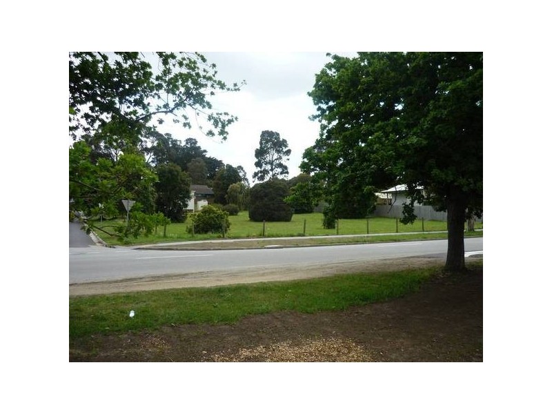 31-33 Main Street, Narre Warren North VIC 3804